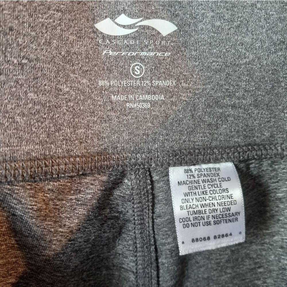 Cascade Sport Performance Capris Size S - Picture 6 of 9
